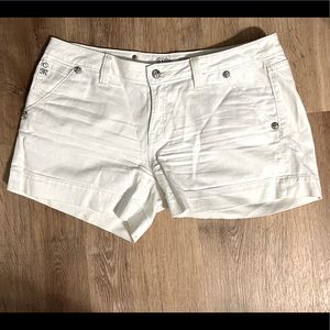 Miss Me Signature Flap Pockets Shorts Size 32